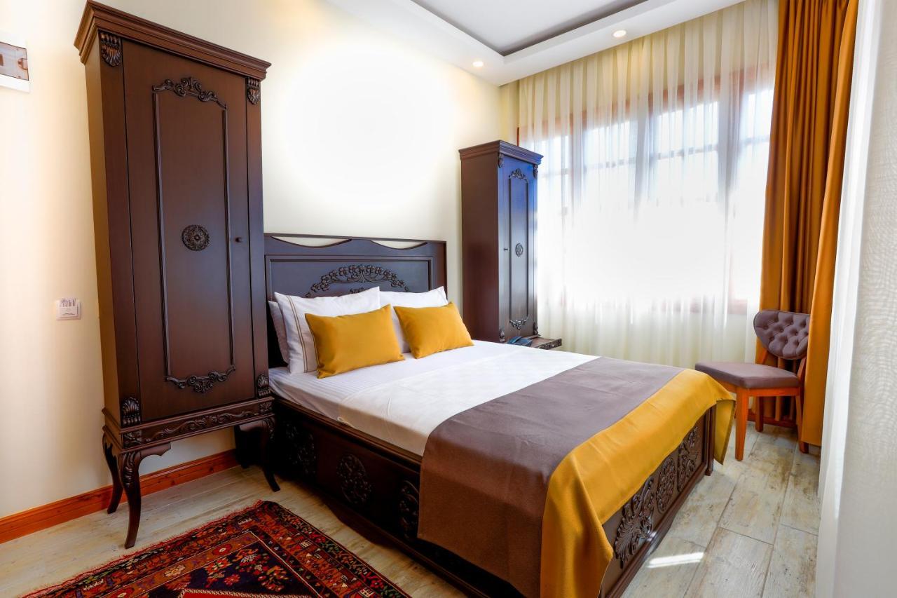 Woo Town Otel 3*